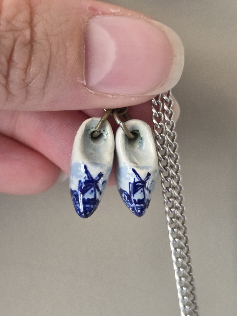 Sarah Coventry White and Blue Delft Miniature Shoe Necklace, Made In Canada!